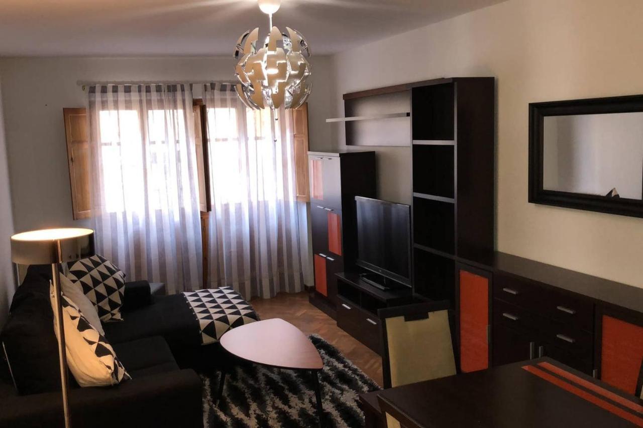 Apartamento Mulhacin Apartment Leon Exterior photo
