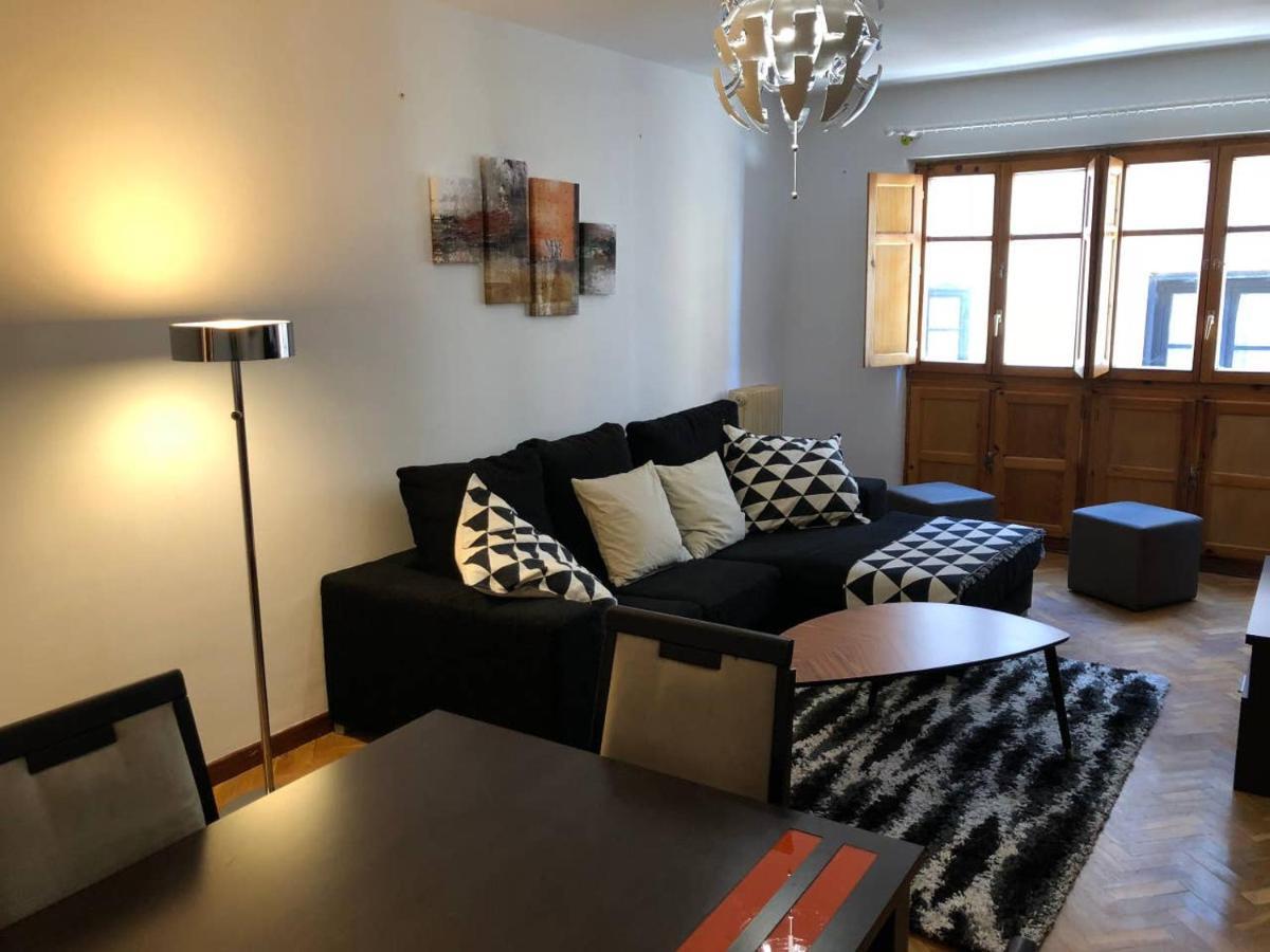 Apartamento Mulhacin Apartment Leon Exterior photo